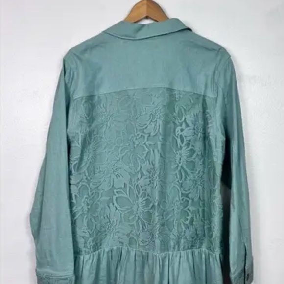 Simply Noelle Sea Green Women's Linen Jacket with Lace and ruffles. - Picture 4 of 4